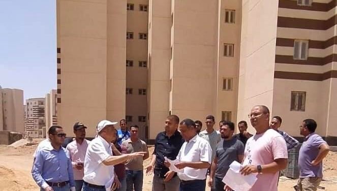 وزير الإسكان يُتابع تنفيذ وحدات سكنية باستخدام مواد بناء صديقة للبيئة