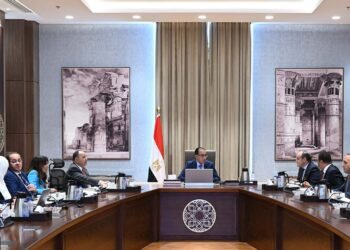 رئيس الوزراء يتابع موقف منظومة رد الأعباء التصديرية