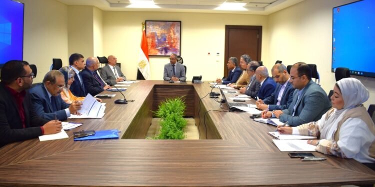 الإسكان: تنفيذ 167 ألف وصلة صرف صحي لخدمة 124 منطقة ريفية