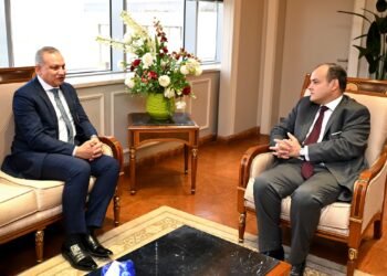 صندوق التنمية الحضرية يقيم منطقة حرفية بمنشأة ناصر علي  مساحة 60 فدان 