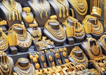 أسعار الذهب تتراجع وعيار 21 يسجل 3085 جنيه