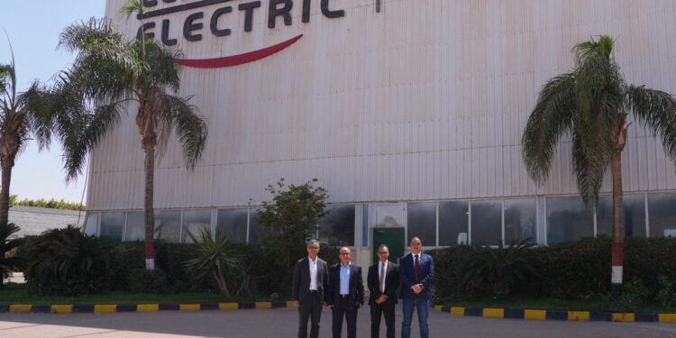 السويدي إليكتريك تنٌظم زيارة للصحفيين لمصنع المحولات الكهربائية وأنظمة باص واي