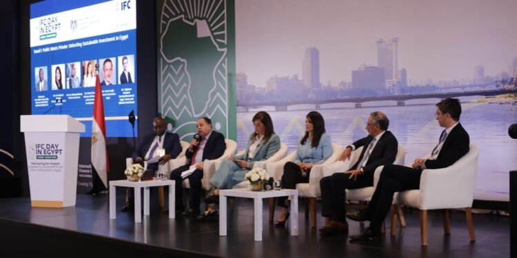 وزير المالية: نستهدف نموًا اقتصاديًا أكثر استدامة يقوده القطاع الخاص 