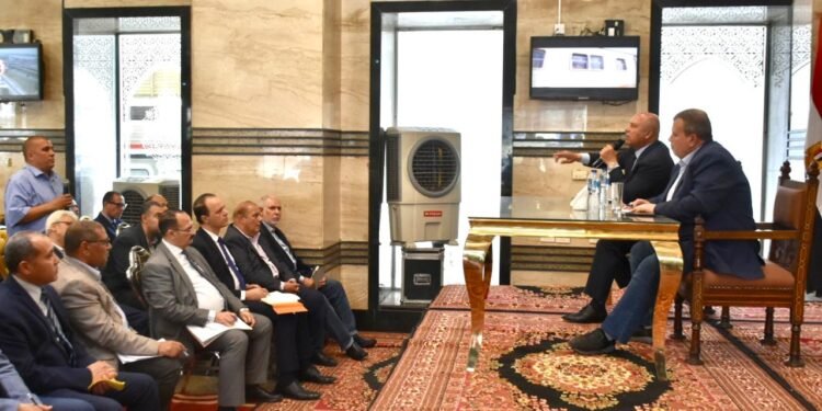 وزير النقل: هناك اهتمام كبير بالتعاون مع القطاع الخاص