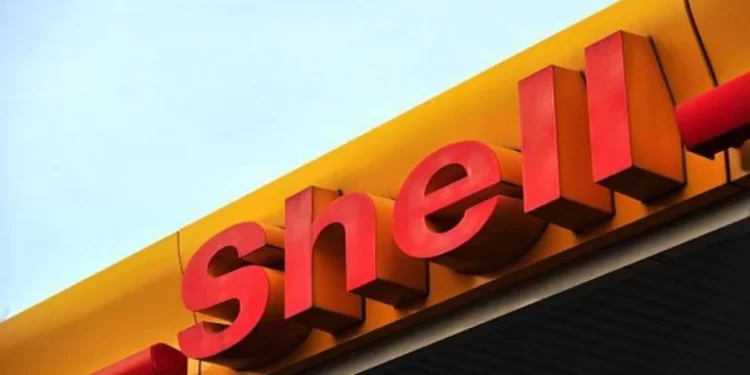 رويترز: شل تجري محادثات لبيع محطات وقود في ماليزيا لأرامكو