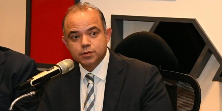 “الرقابة المالية”: عمل المستثمرين على خفض الانبعاثات الكربونية سيمنحهم عوائد مالية