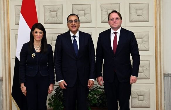 مصر توقع أربع اتفاقيات تمويلية بـ320 مليون دولار من الاتحاد الأوروبي