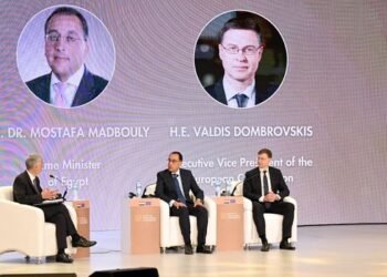 المفوضية الأوربية: فرص لتحقيق للتكامل مع مصر فى مجالي الطاقة المتجددة والهيدروجين الأخضر