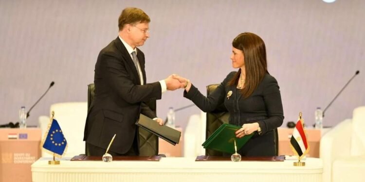 مصر توقع اتفاقية تمويل من الاتحاد الأوروبي بقيمة 5 مليارات يورو حتى 2027
