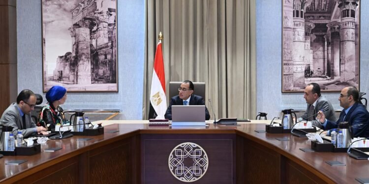 رئيس الوزراء يؤكد أهمية التحول الأخضر ودوره في دعم القطاعات المختلفة