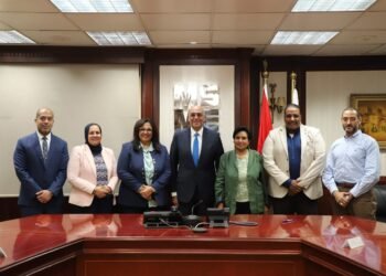 “تنمية المشروعات” يوقع عقد مع جمعية المبادرة بقيمة 160 مليون جنيه