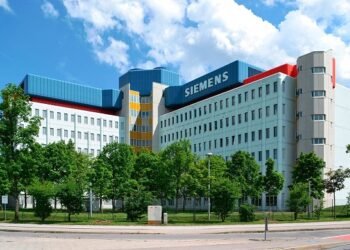 مجلس الوزراء ينفي انسحاب سيمنز للطاقة من تشغيل محطتين للكهرباء نتيجة تأخر مستحقاتها 