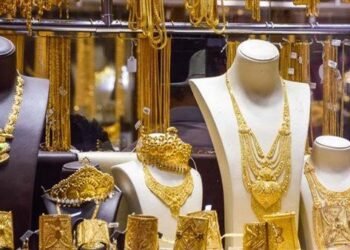 أسعار الذهب تتراجع وعيار 21 يسجل 3285 جنيهًا