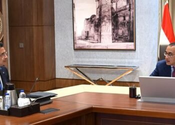 مدبولى يناقش أهمية وجود مخزون استراتيجي من السلع الأساسية