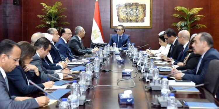 وزير الاستثمار: زيادة الصادرات السلعية إلى 100 مليار دولار سنوياً أولويتنا