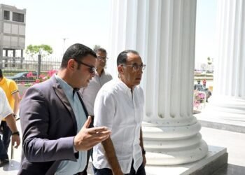 رئيس الوزراء يعلن تسليم أبراج مدينة العلمين 15 أغسطس