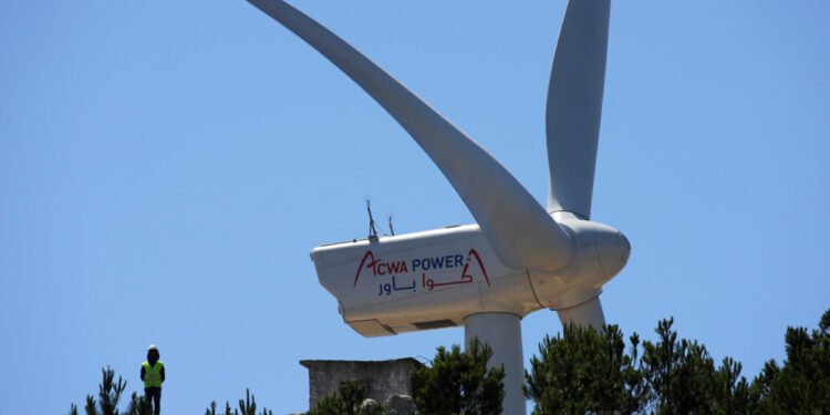 أكوا باور توقع اتفاقيات تمويل لمشروع طاقة شمسية في أوزبكستان