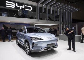 أقل من 20 شركة سيارات كهربائية صينية فقط ستكون رابحة بحلول 2030