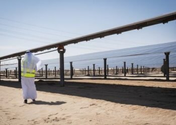 “مصدر” الإماراتية تخطط لإصدار سندات خضراء بعد صفقة المليار دولار