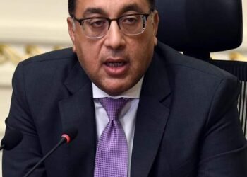 رئيس الوزراء يستعرض تقريراً توصيات تقرير تحليل البيئة القُطري وتقييم سياسات النمو الأخضر في مصر