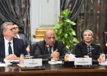 الكهرباء: نستهدف إضافة 30 ألف ميجاوات السنوات المقبلة