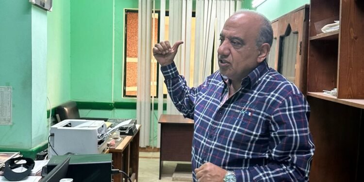 وزير الكهرباء يتفقد قطاع شبكات المدن الجديدة بالعاشر من رمضان