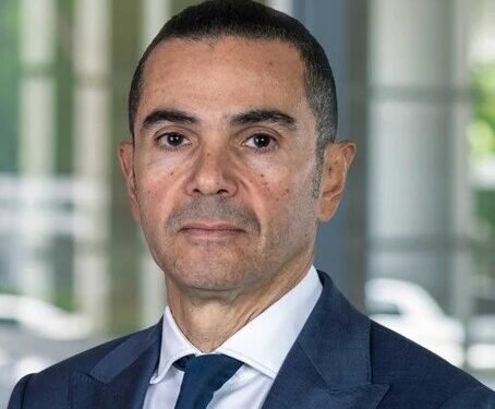 السيرة الذاتية لوزير الاستثمار والتجارة الخارجية حسن الخطيب