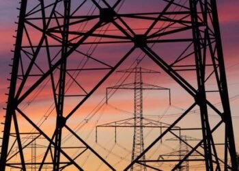 انتهاء 60% من أعمال الربط الكهربائي بين مصر والسعودية