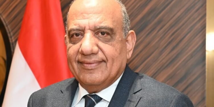 السيرة الذاتية لوزير الكهرباء الجديد الدكتور محمود عصمت