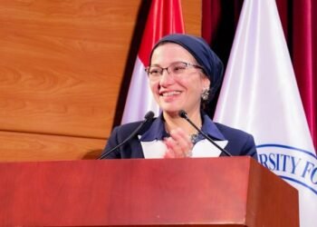 البيئة تشارك جامعة مصر للعلوم والتكنولوجيا حفل تخرج دفعة جديدة من كلية الطب البشرى