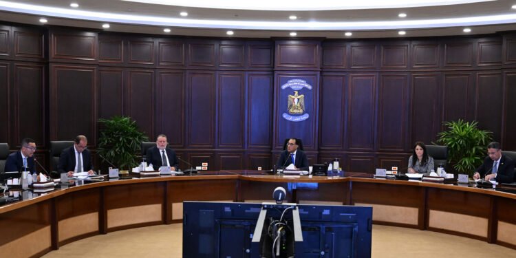 الحكومة نستهدف تسجيل 4.2% زيادة في الناتج المحلي الإجمالي