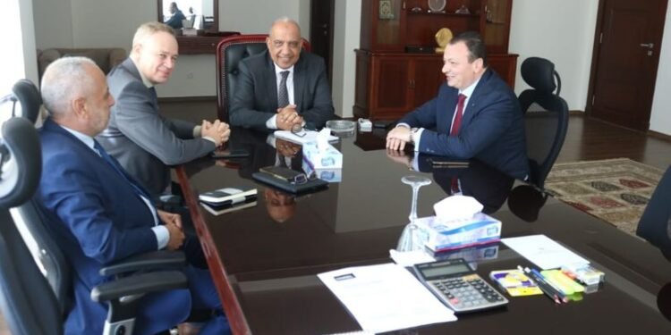 وزير الكهرباء يبحث مع أكوا باور دعم مجالات الطاقات الجديدة والمتجددة والهيدروجين الأخضر