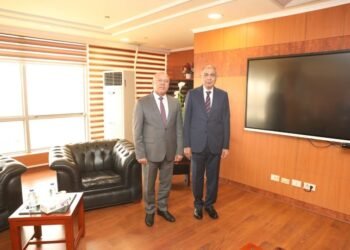 الصناعة: إتاحة فرص استثمارية بمحافظة المنيا في مجالات كربونات الكالسيوم ومواد البناء