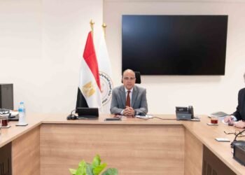 النقل توقع مذكرة تفاهم لتصنيع المنتجات الكهربائية ذات الجهد المنخفض والمتوسط في مصر