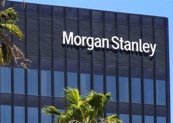 “مورجان ستانلي” يقرر بيع جزء من حصته في “تسلا” بسبب تباطؤ الصناعة
