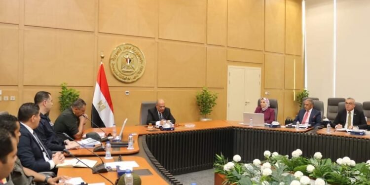 الإنتهاء من تنفيذ مشروع الربط الكهربائي المصرى السعودى مطلع الصيف المقبل