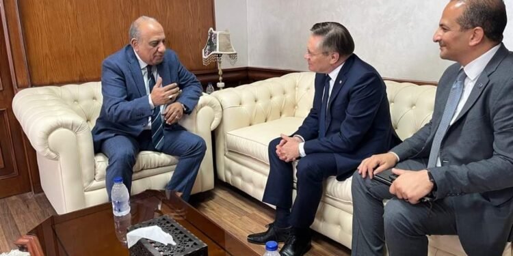 وزير الكهرباء يجتمع مع شركة روسآتوم الروسية للتعرف على مستجدات المحطة النووية
