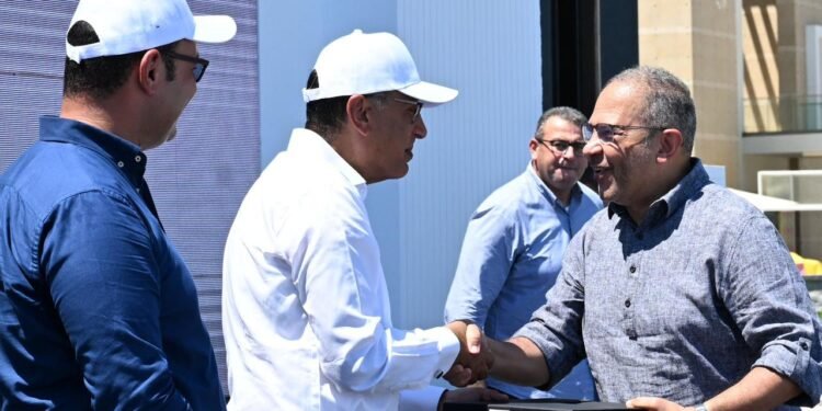 سيتي إيدج تسلم وحدات للعملاء بمشروعات الأبراج الشاطئية بمدينة العلمين الجديدة