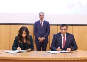 وزير الاتصالات