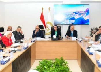 وزيرة البيئة