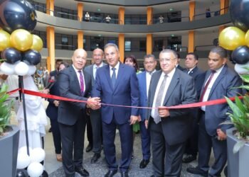 بنك مصر يفتتح فرع بشركة مصر للطيران