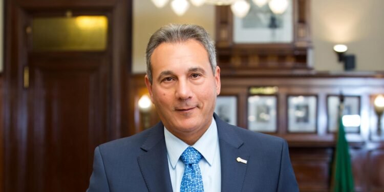 محمد الإتربي رئيس مجلس إدارة بنك مصر ضمن قائمة فوربس للرؤساء التنفيذيين 2024