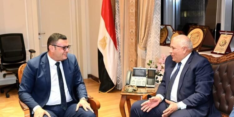 وزير الإسكان 60 مشروعا تنمويا بتكلفة 6.47 مليار جنيه لخدمة أهالى الوادى الجديد