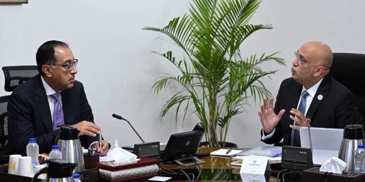 رئيس الوزراء يتابع جهود جهاز تنمية المشروعات المتوسطة والصغيرة ومتناهية الصغر