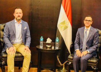 وزير الاستثمار و مدير كوكاكولا هيلينيك يستعرض استثمارات الشركة بالسوق المصرية