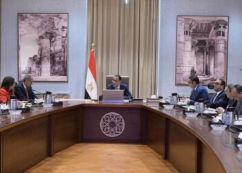 رئيس الوزراء يستعرض مشروعا لإقامة مركز بيانات أخضر من خلال أحد التحالفات