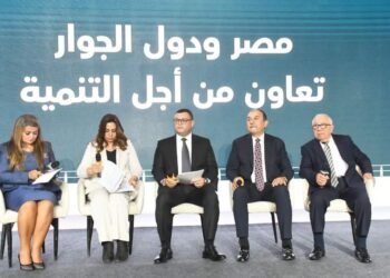 وزير الإسكان حجم مشروعات التنمية العمرانية صقل مهارات شركات المقاولات