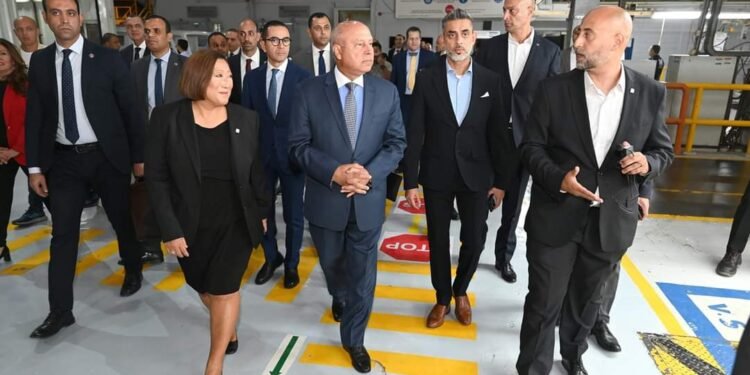 وزير الصناعة يشهد فعاليات احتفالية جنرال موتورز مصر بإنتاجها المركبة المليون
