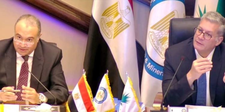 وزير البترول يعتمد عمومية القابضة للغازات الطبيعية “إيجاس”