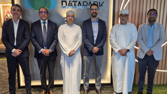 INTRO Technology و عُمان داتا بارك توقعان شراكة باستثمارات 450 مليون دولار